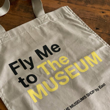画像をギャラリービューアに読み込む, Fly Me to The MUSEUM エコバッグ サンド